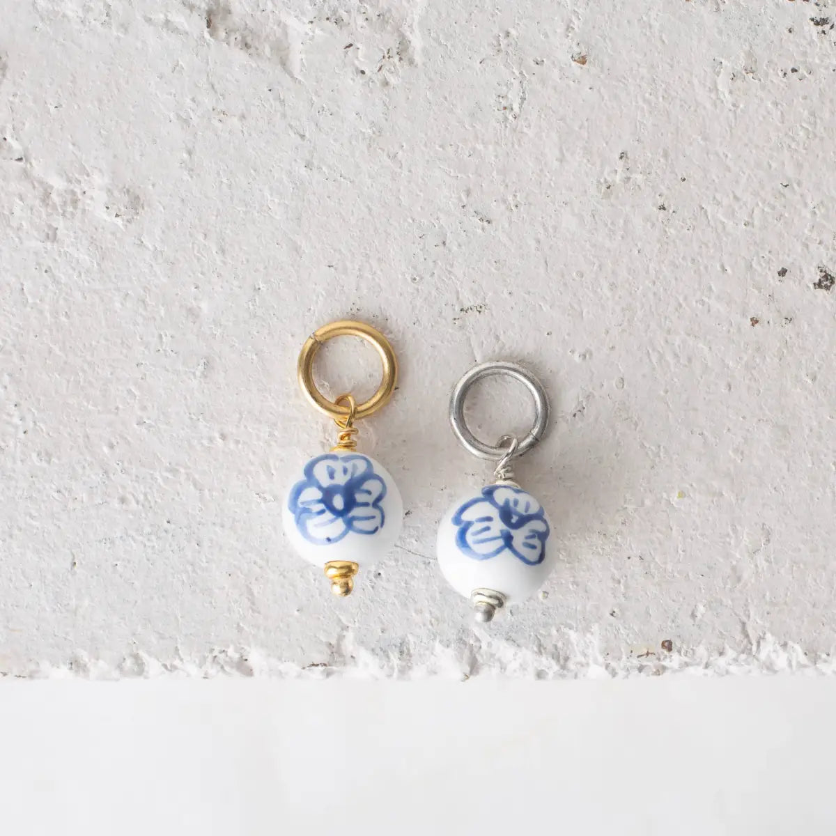 Chinoiserie Bead Charm - Porcelain Toile Ceramic - Antique Silver / Large Round - Bel Kai