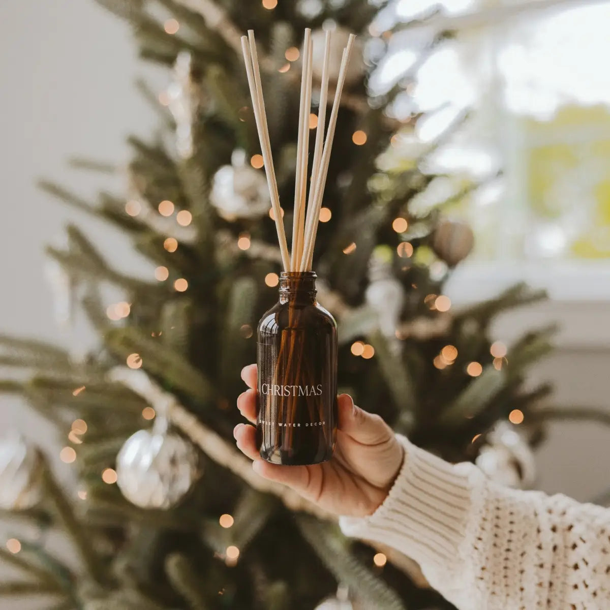 Christmas Amber Reed Diffuser - Sweet Water Decor