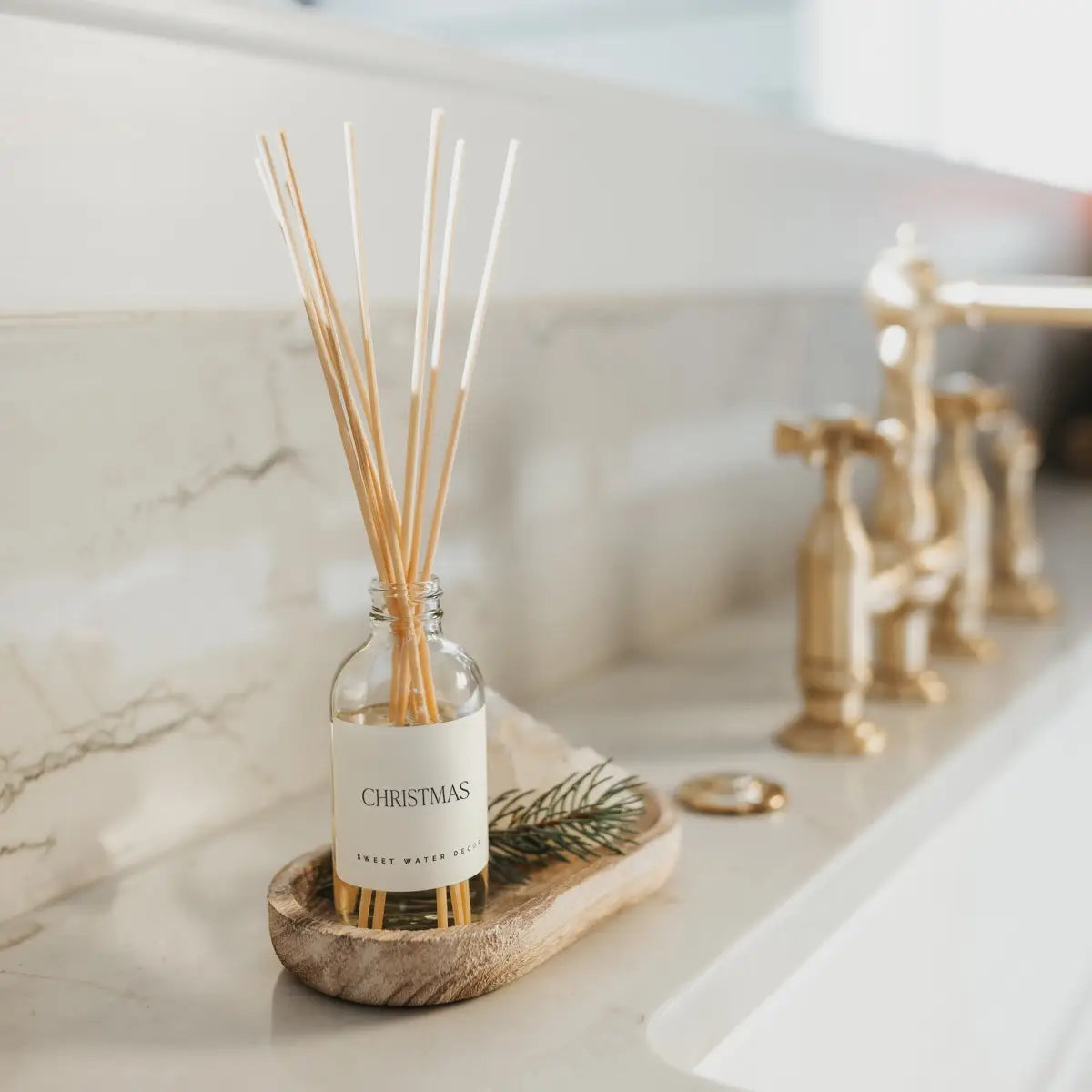 Christmas Clear Reed Diffuser - Sweet Water Decor
