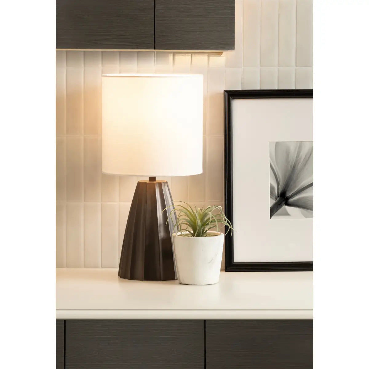 Ciji Scalloped Table Lamp - kateandlaurel