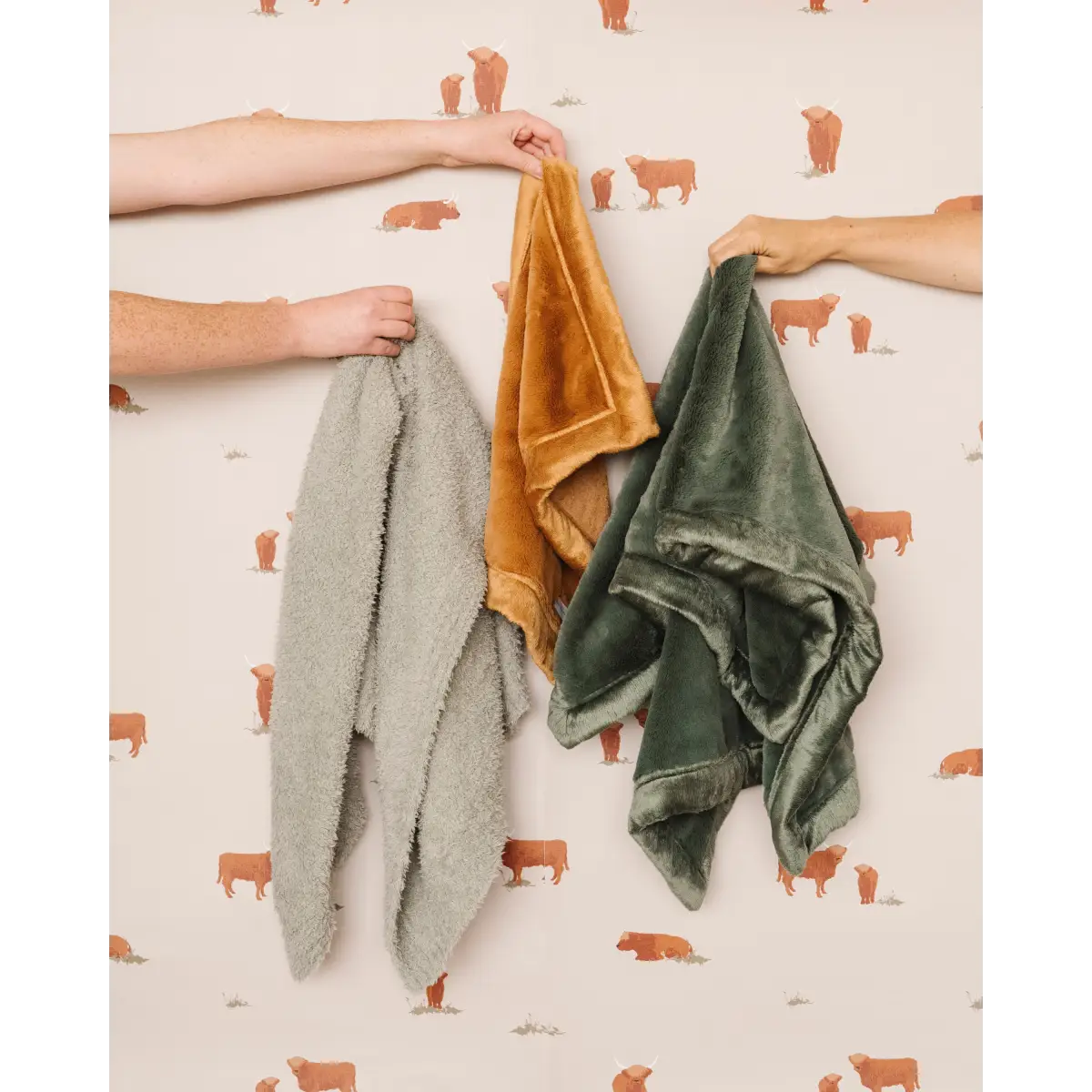 Highland Cow Wallpaper - Country - by Saranoni - Loomwell Home Goods