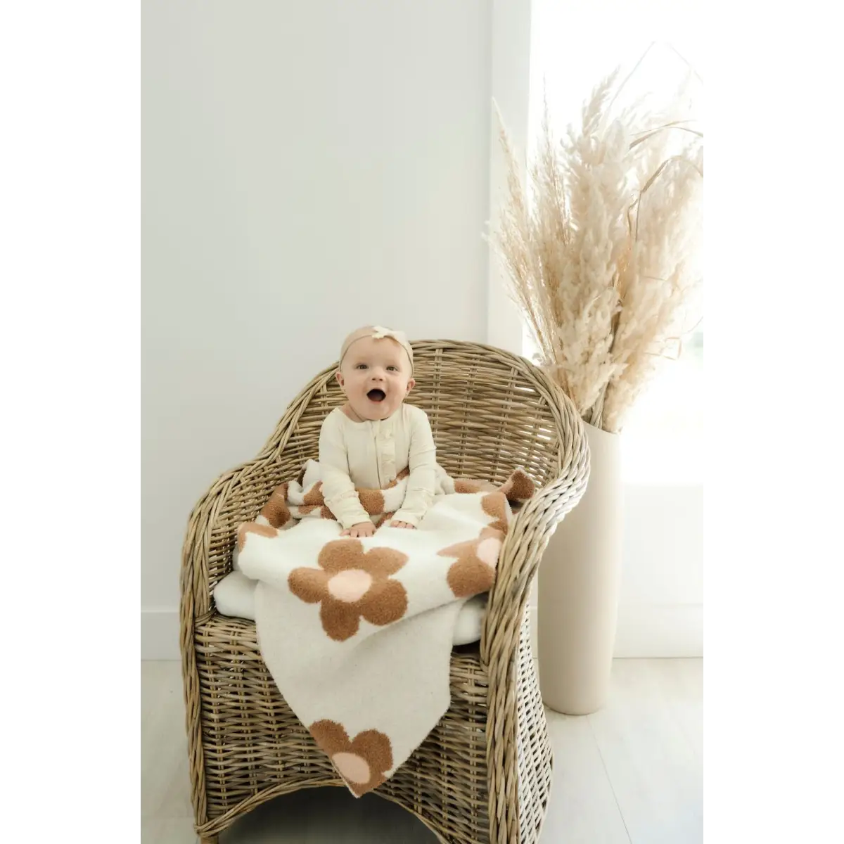 Daisy Plush Blanket - Caramel and Pink - Harp Angel Boutique