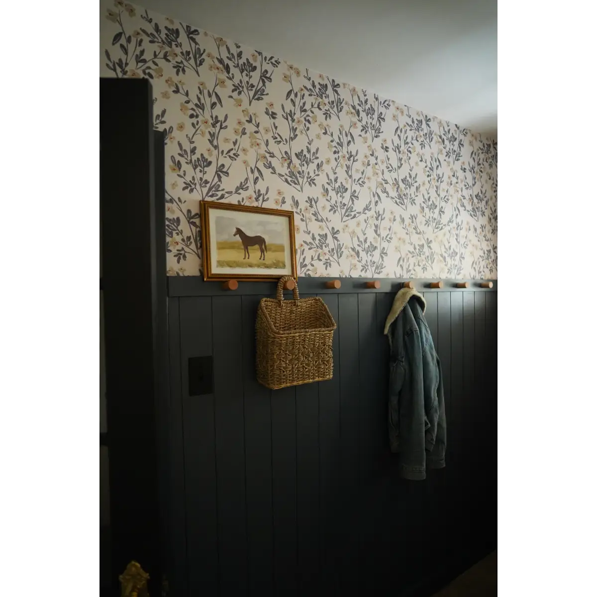 Edith Wallpaper - Whispy Flowers - by Fox and Pebble - Loomwell Home Goods