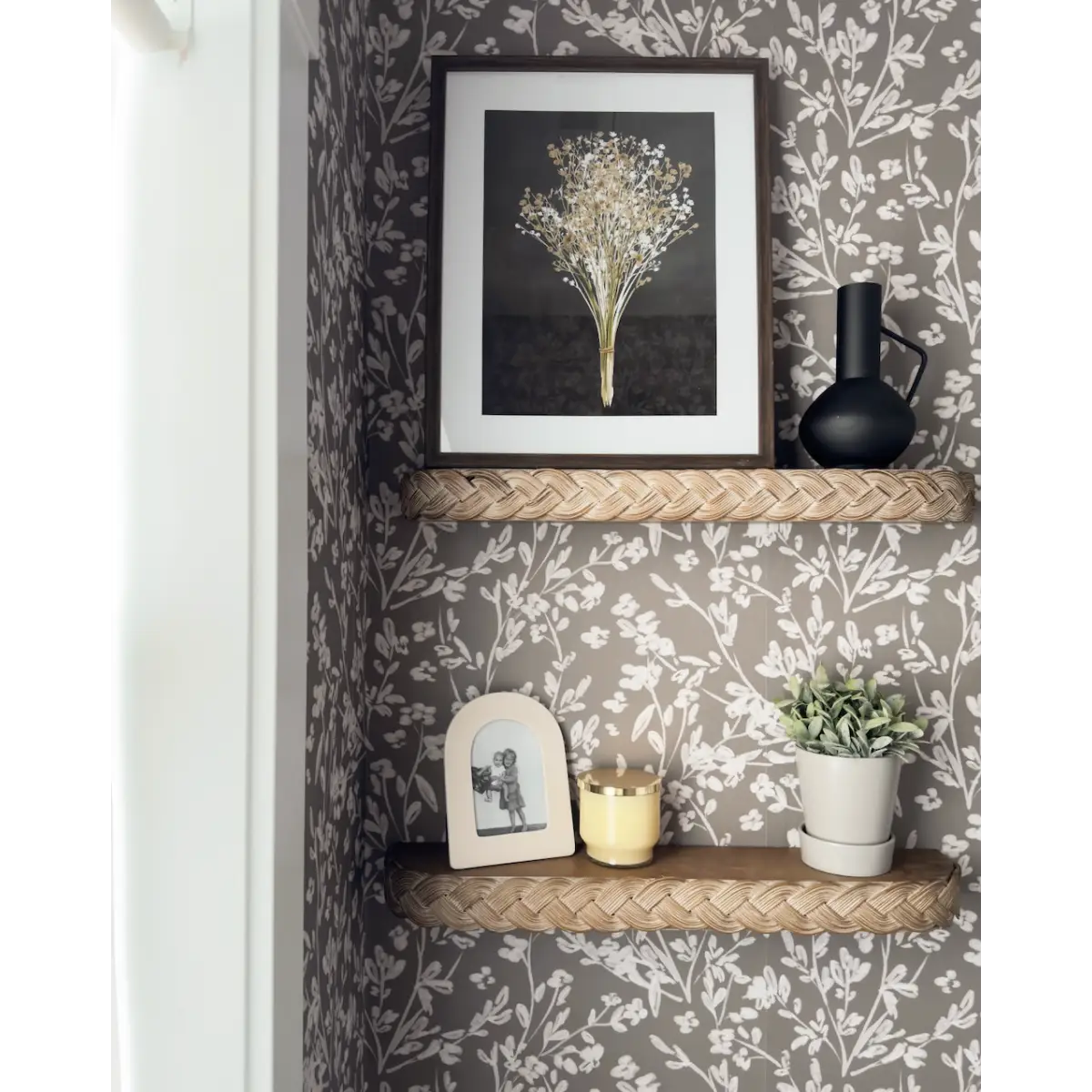 Edith Wallpaper - Whispy Flowers - by Fox and Pebble - Loomwell Home Goods