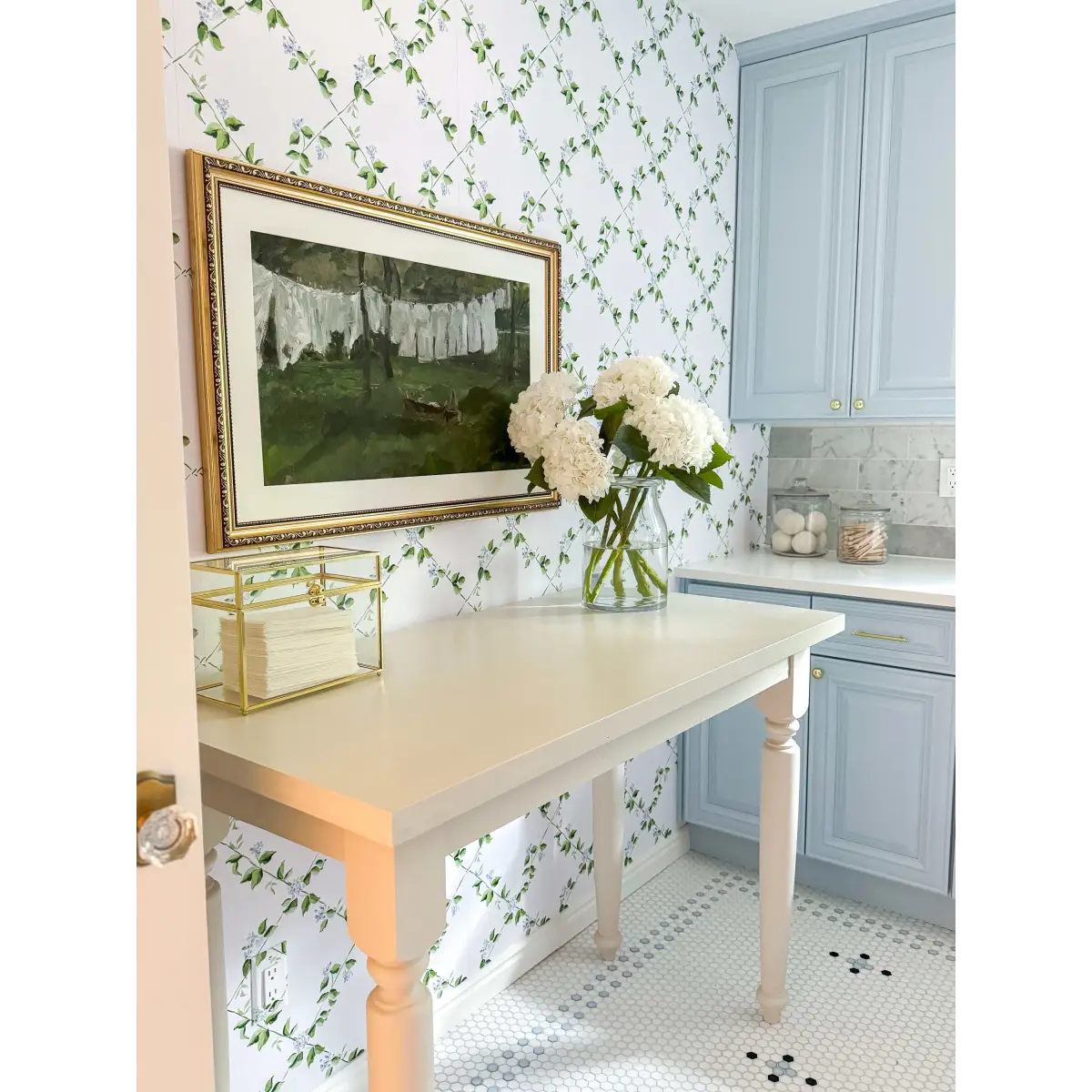 Edna Wallpaper - Floral Trellis - by Sarah Gross Design - Loomwell Home Goods