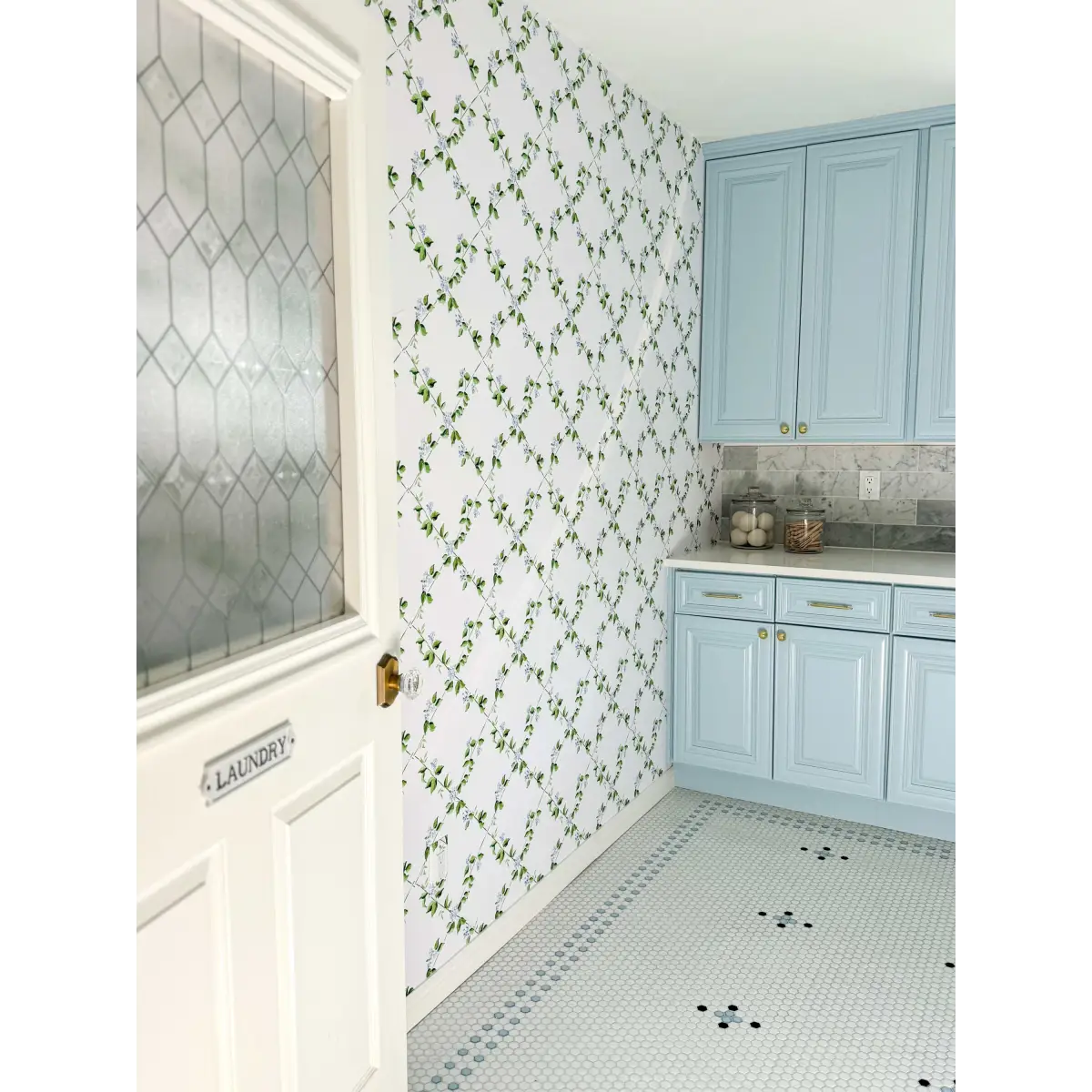 Edna Wallpaper - Floral Trellis - by Sarah Gross Design - Loomwell Home Goods