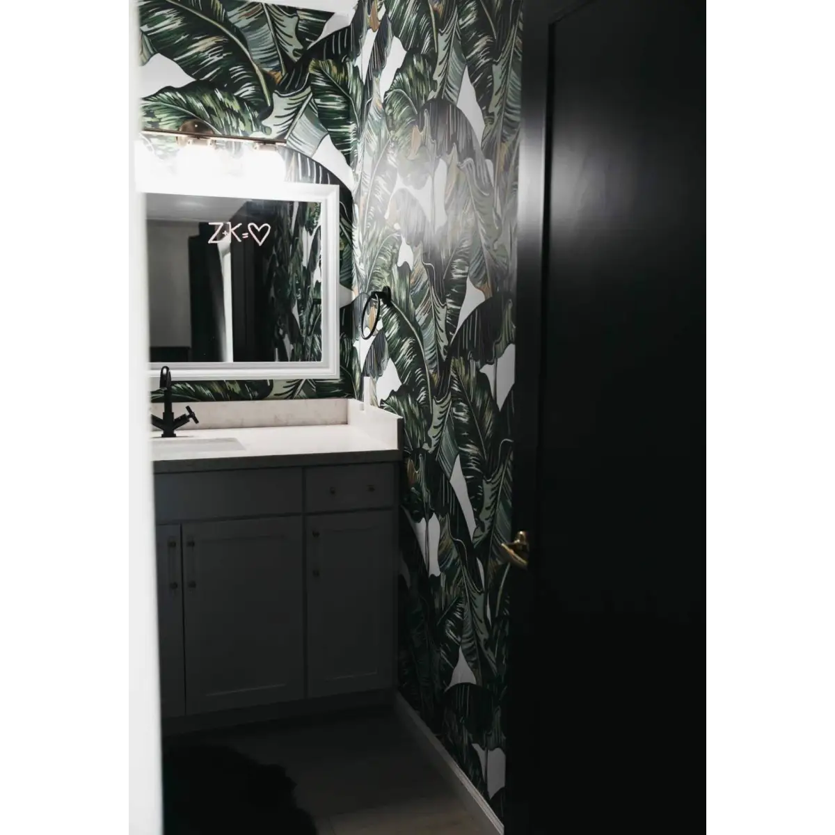 Eva Wallpaper - Tropical Leaves - Loomwell Home Goods