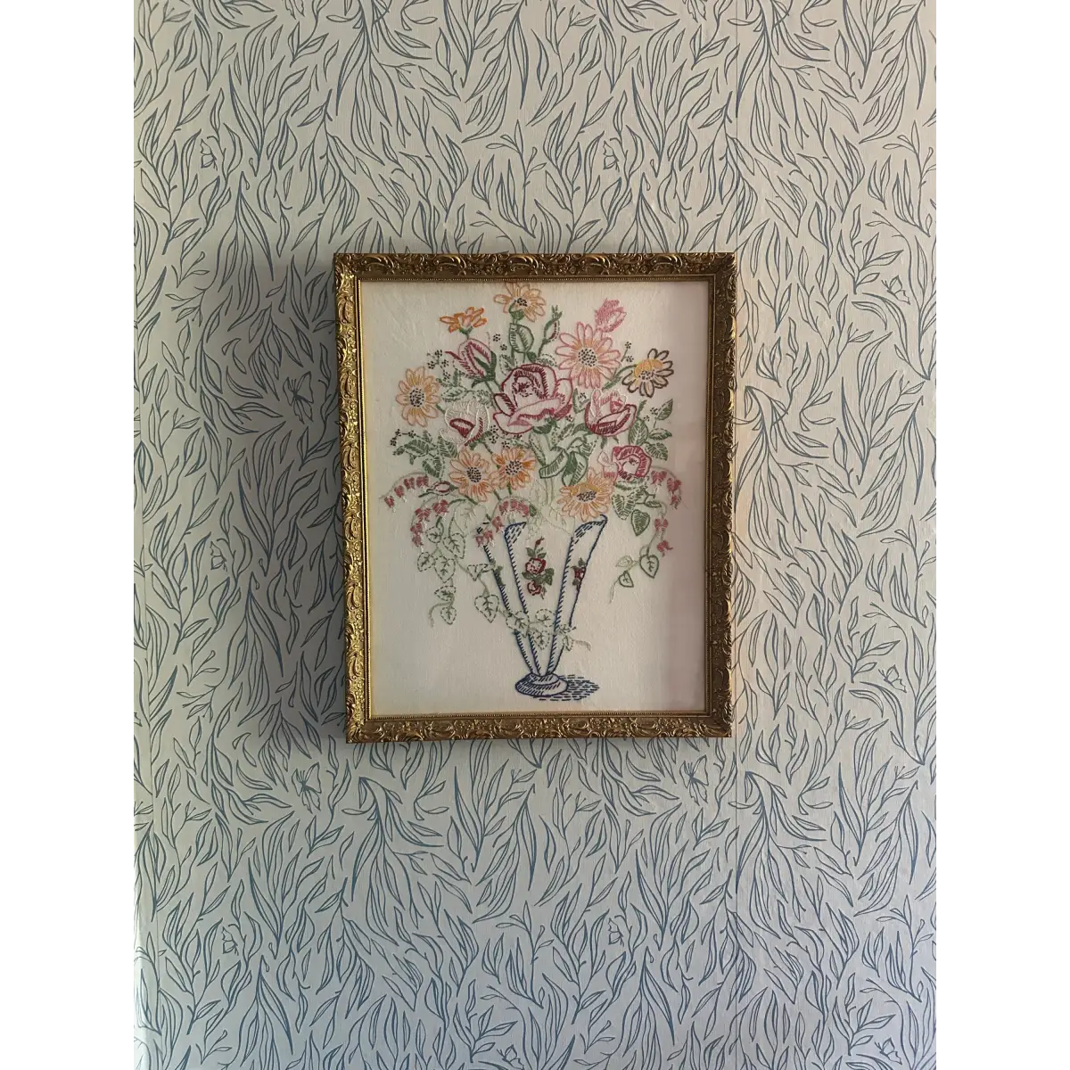 Everly Wallpaper - Subtle Leaves - by Erin Silliman Designs - Loomwell Home Goods