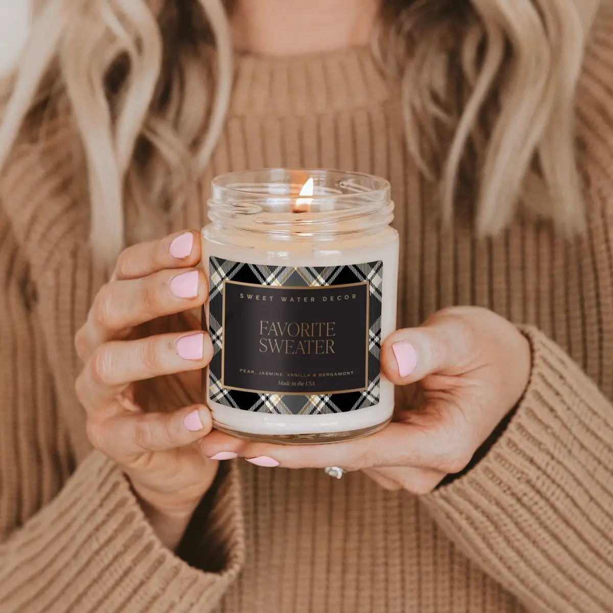 Favorite Sweater Soy Candle - Patterned 9 oz - Clear Jar (Cashmere and Vanilla) - Sweet Water Decor