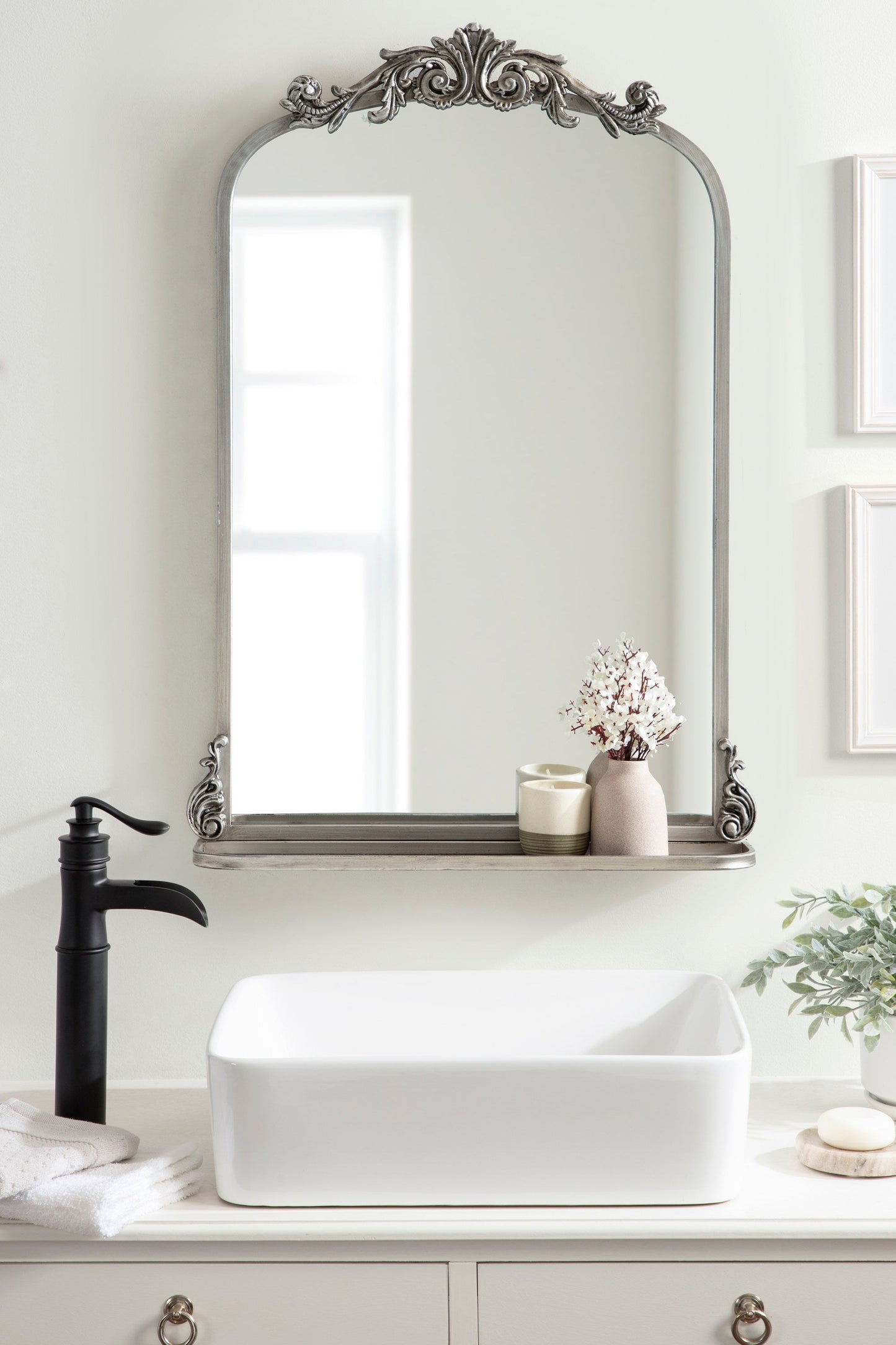 Arendahl Elegant Arch Mirror with Shelf