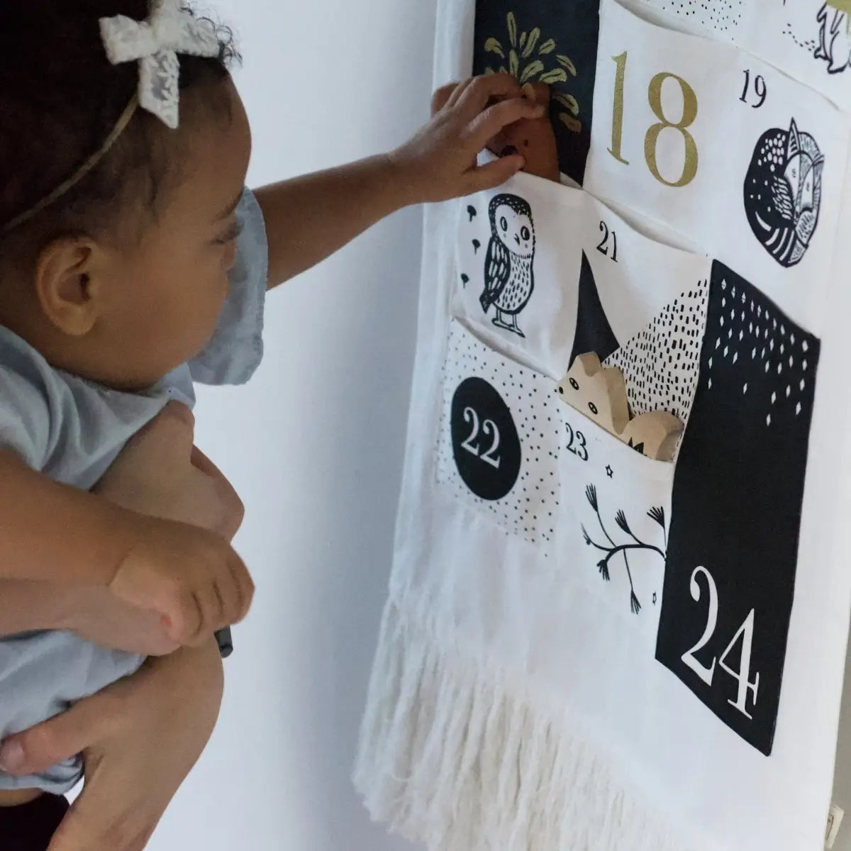 Festive Friends 24 Pocket Advent Calendar - Wee Gallery