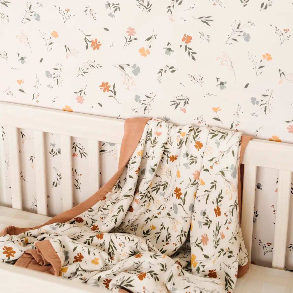 Fleurs Wallpaper - Scattered Flowers for Baby - by Saranoni - Loomwell Home Goods