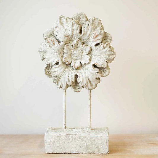 Flora Medallion Decor - The Royal Standard