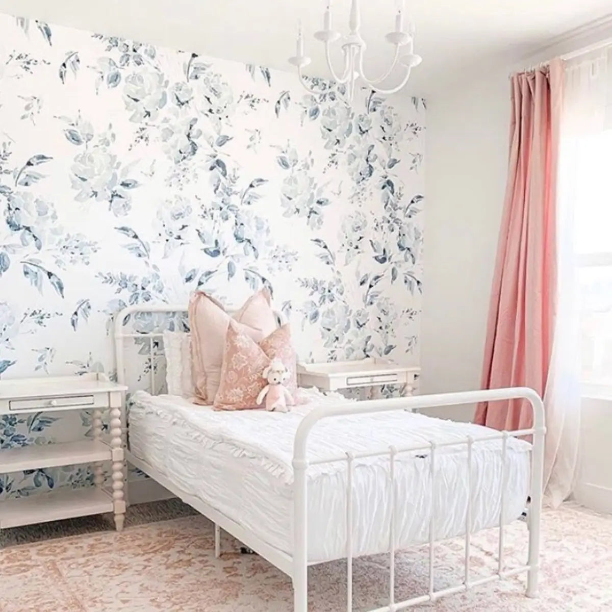 Florence Wallpaper - Baby Blue Roses - Loomwell Home Goods