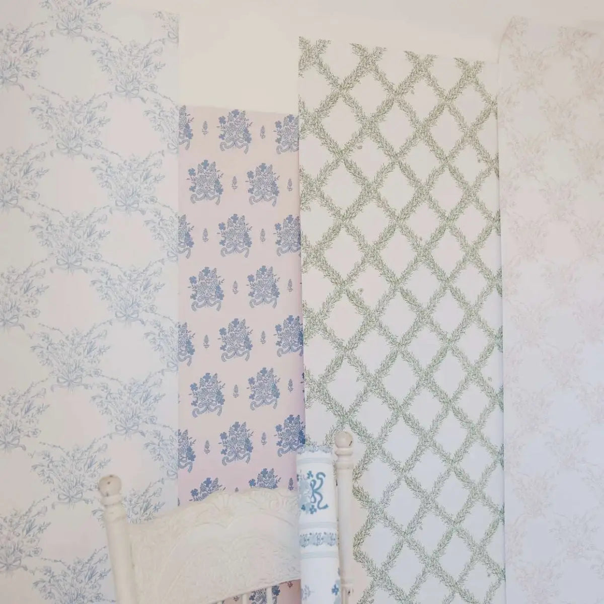 Freya Wallpaper - Traditional Petite Floral - by Pepper Design - Loomwell Home Goods