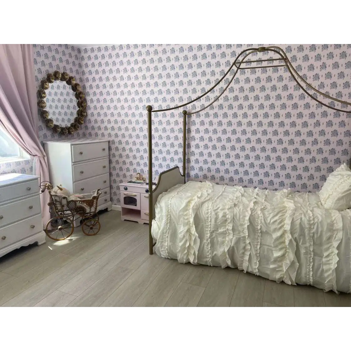 Freya Wallpaper - Traditional Petite Floral - by Pepper Design - Loomwell Home Goods