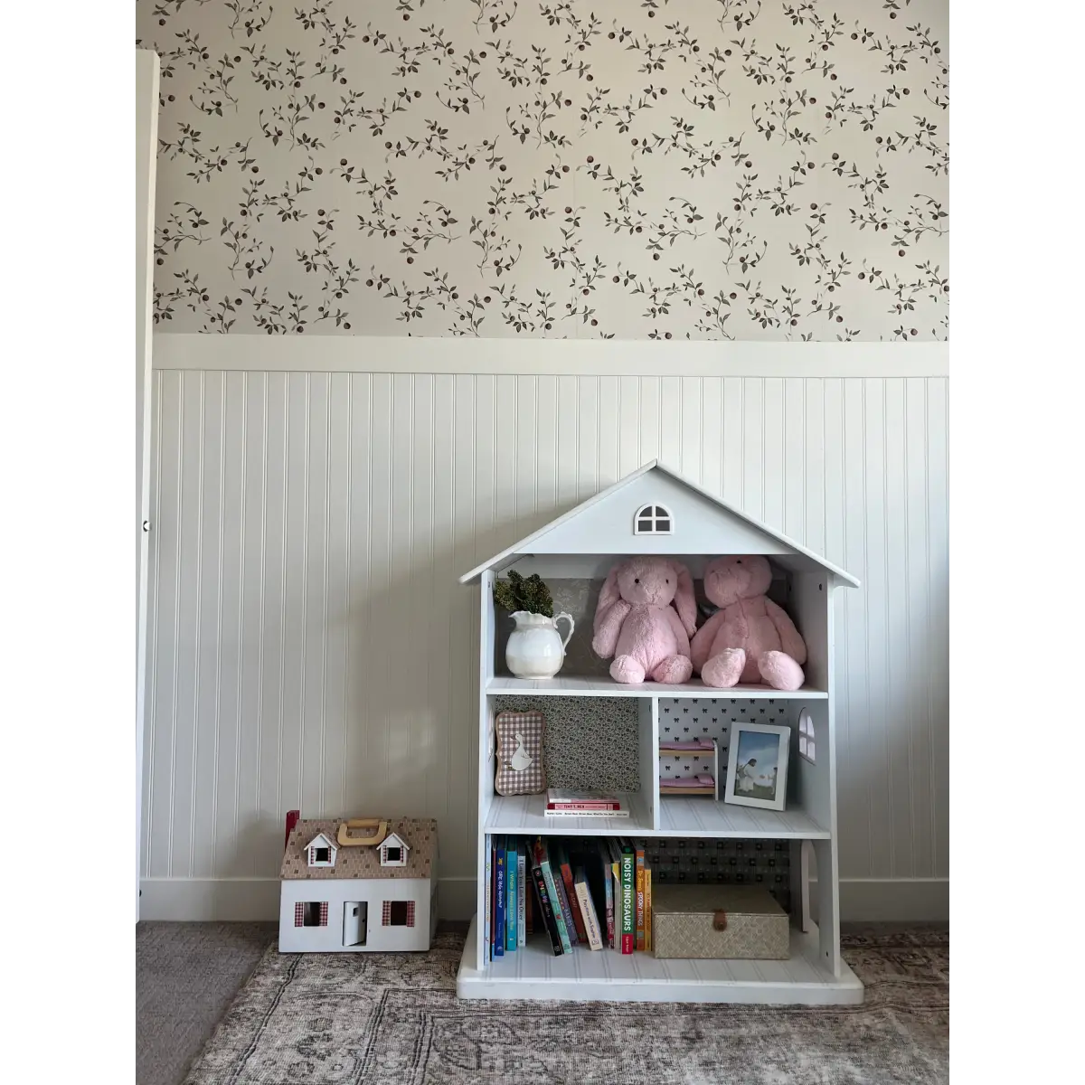 Gala Wallpaper - Delicate Apples - Loomwell Home Goods