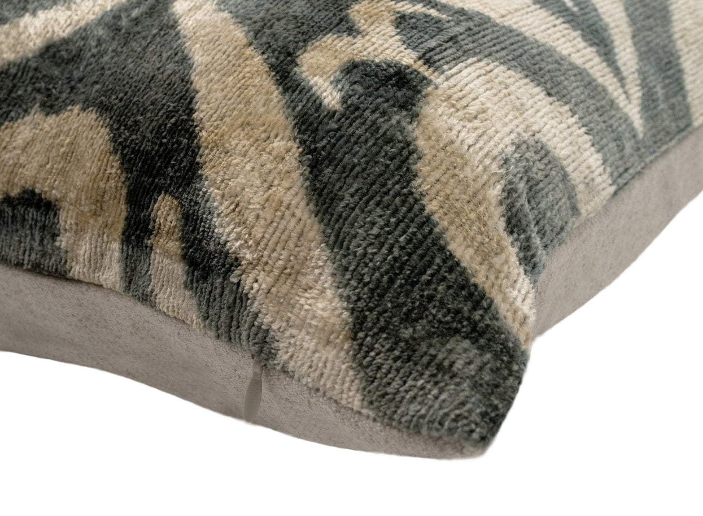 Almohada geométrica gris beige de 16 x 24 pulgadas: cojín tradicional contemporáneo: decoración elegante para el hogar con relleno de plumas 