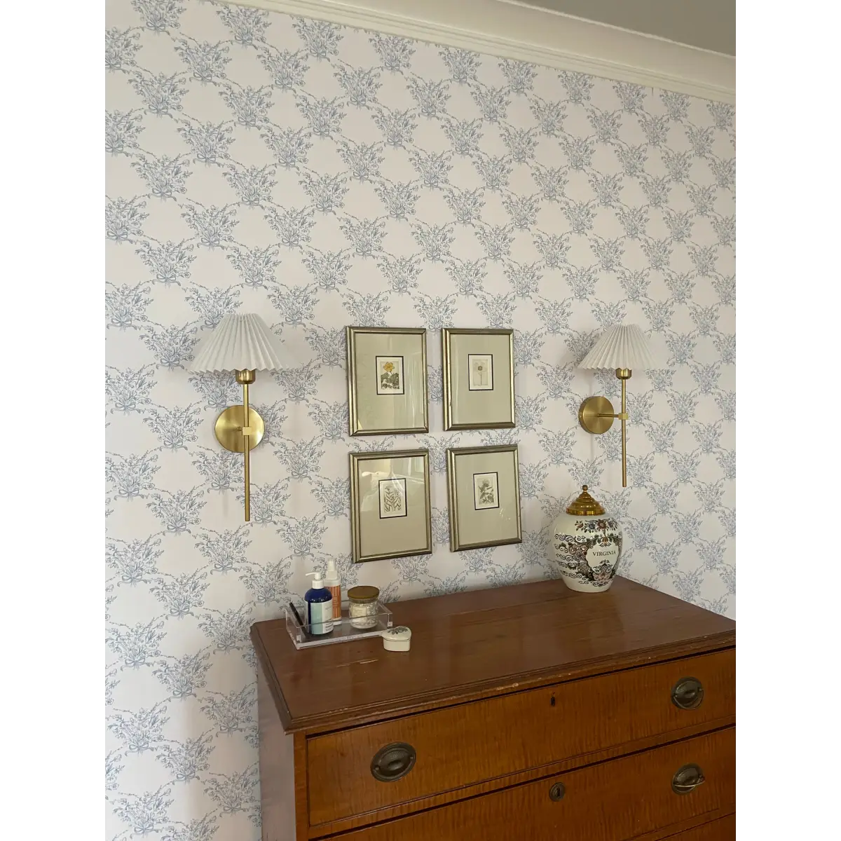 Georgia Wallpaper - Flower Bouquet Line Drawings - by Pepper Design - Loomwell Home Goods