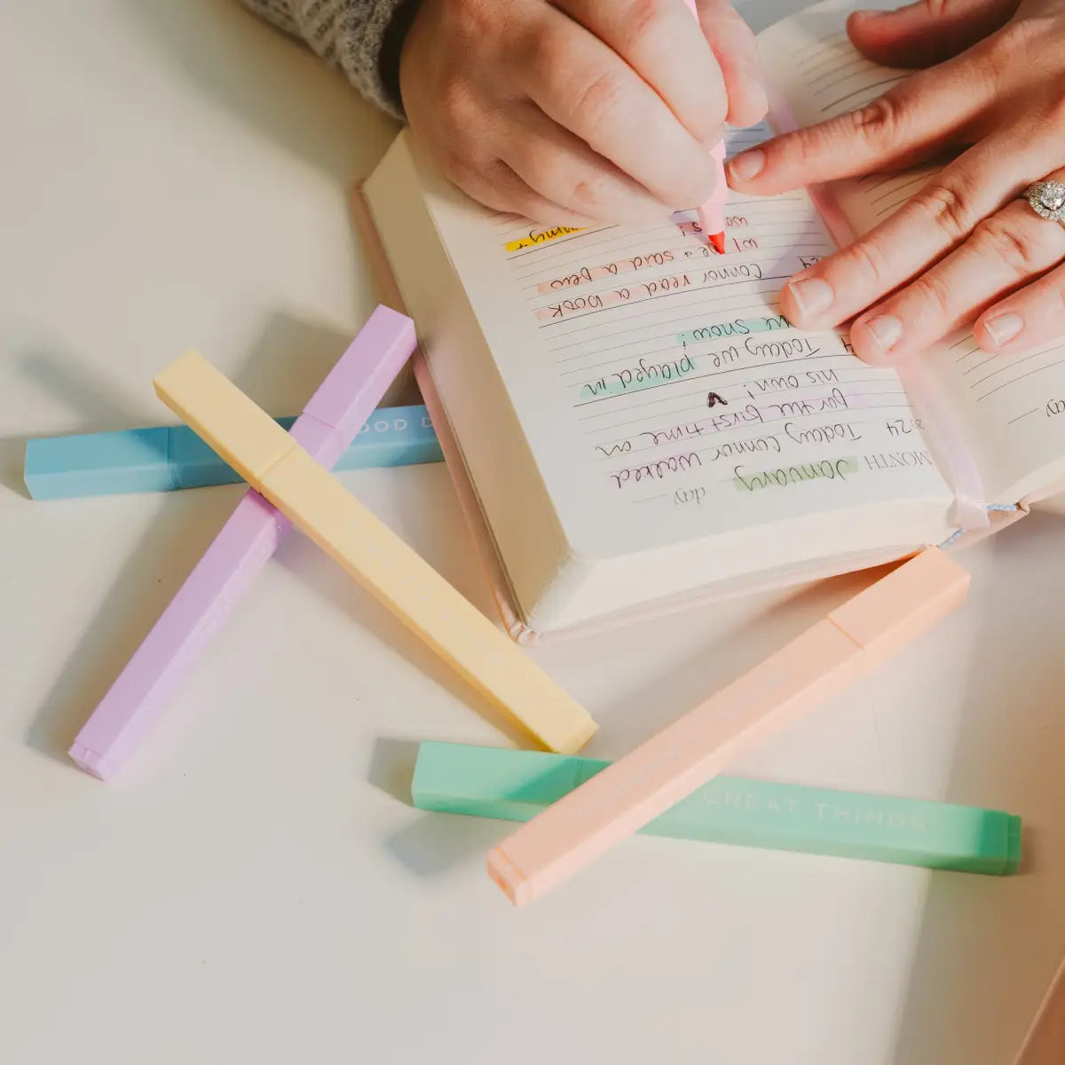 Do Great Things Highlighters Set - Sweet Water Decor