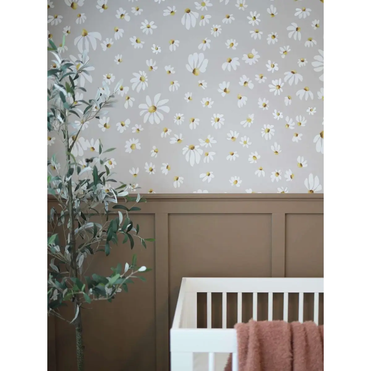 Gwen Wallpaper - White Daisies - Morgan Casteel - Loomwell Home Goods