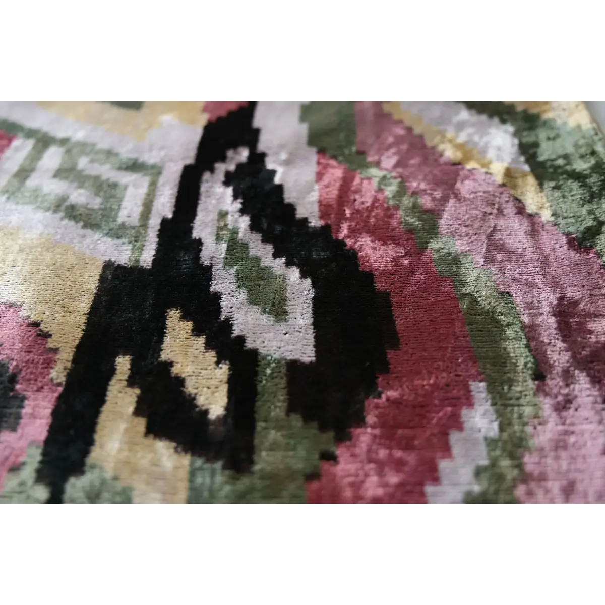 Hand-Knotted Abstract Wave Silk Velvet Lumbar - 16x24 Sage & Mauve - Canvello