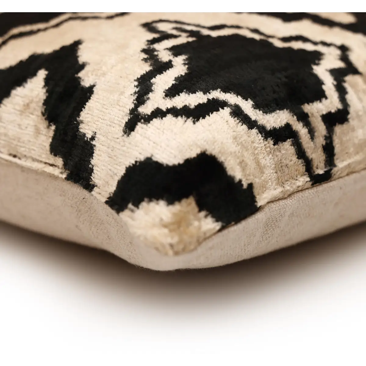 Hand-Knotted Geometric Lattice Silk Velvet Pillow - 20x20 Black & Cream - Canvello