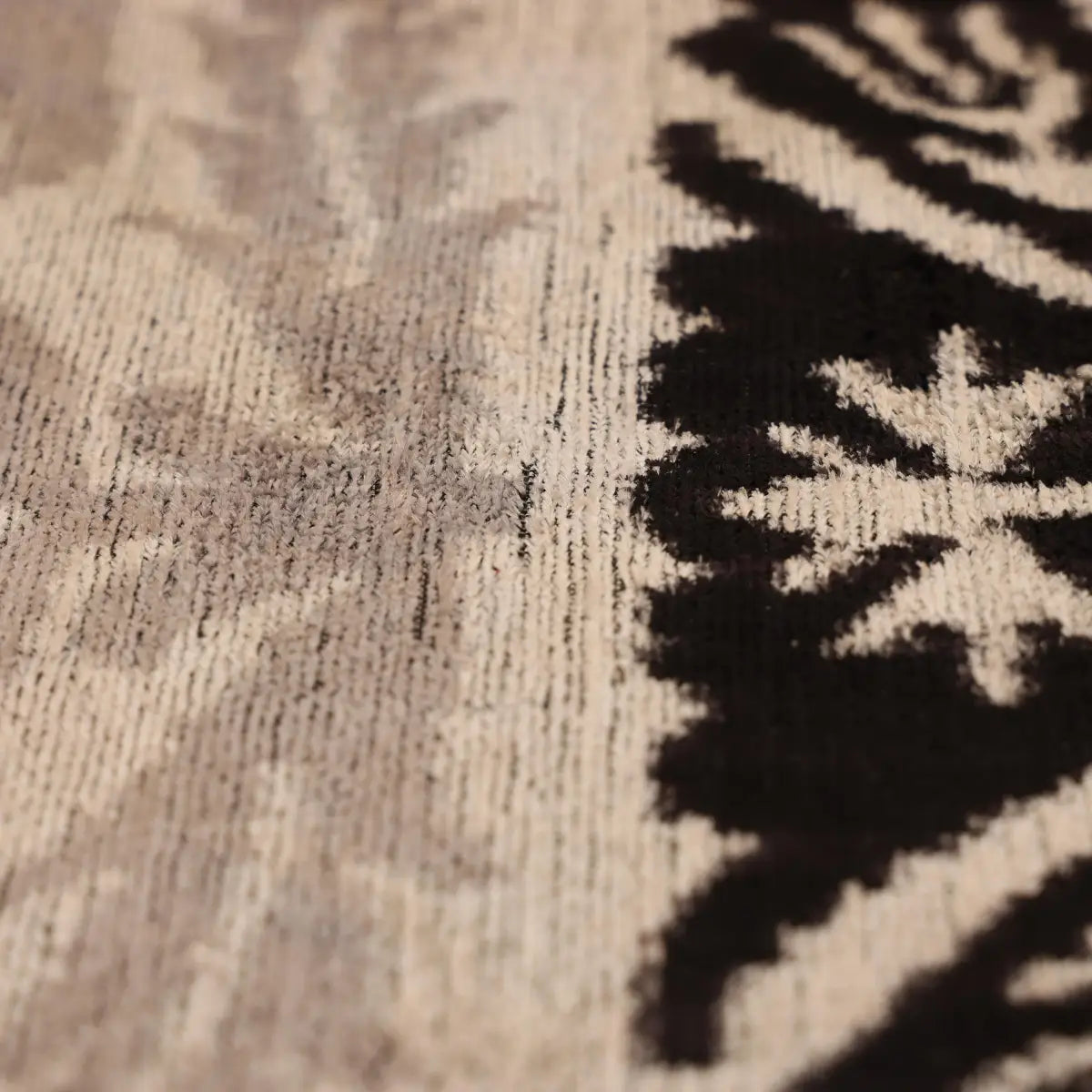 Hand-Knotted Split-Tone Silk Velvet Pillow - 20x20 Black & Silver - Canvello