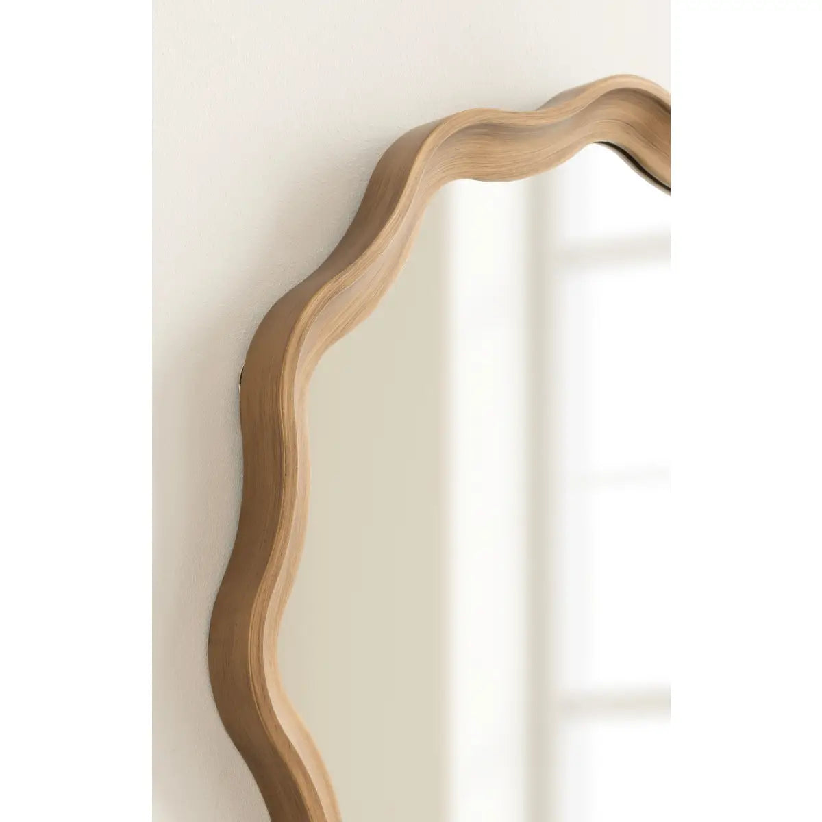 Hatherleigh Round Scallop Mirror - kateandlaurel