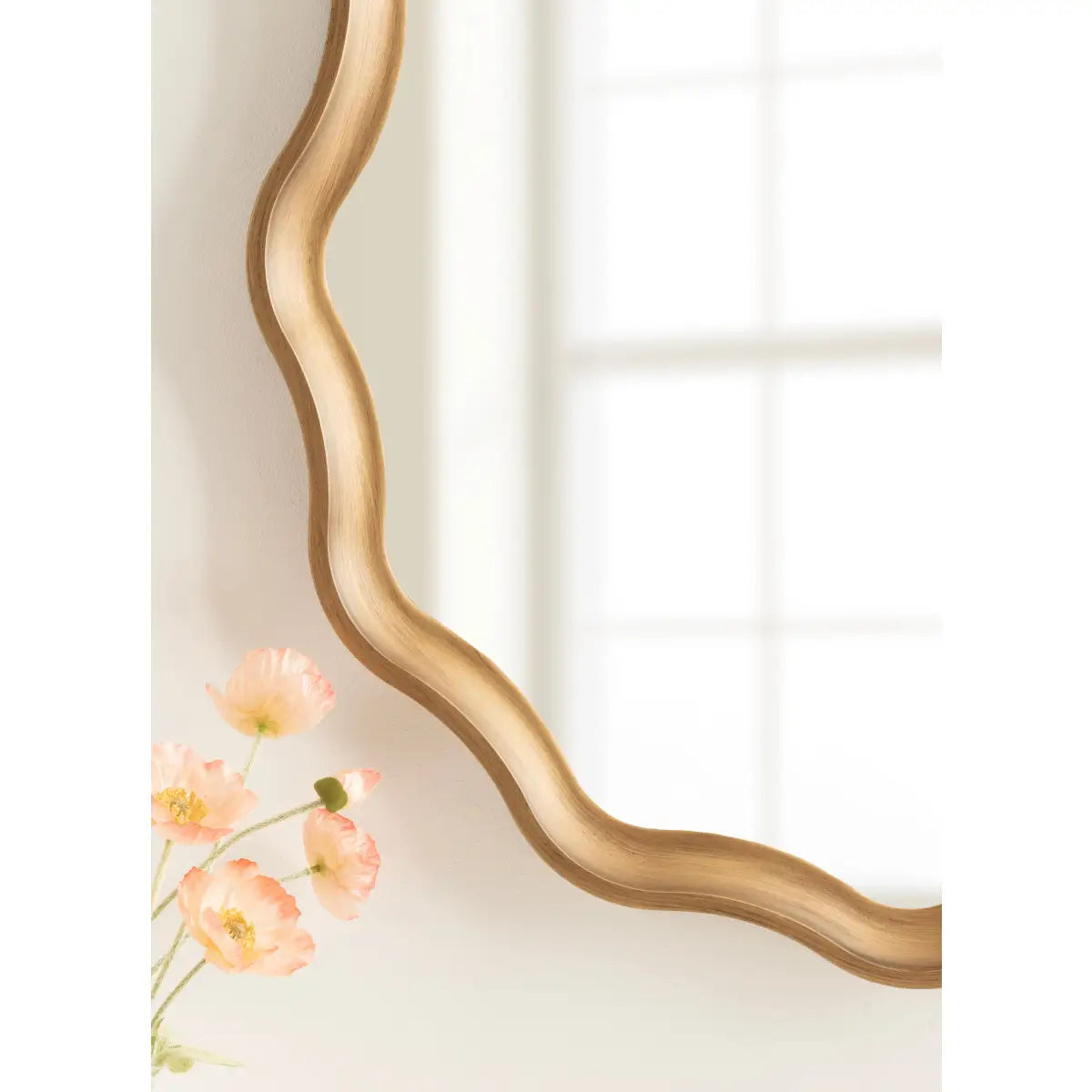 Hatherleigh Round Scallop Mirror - kateandlaurel