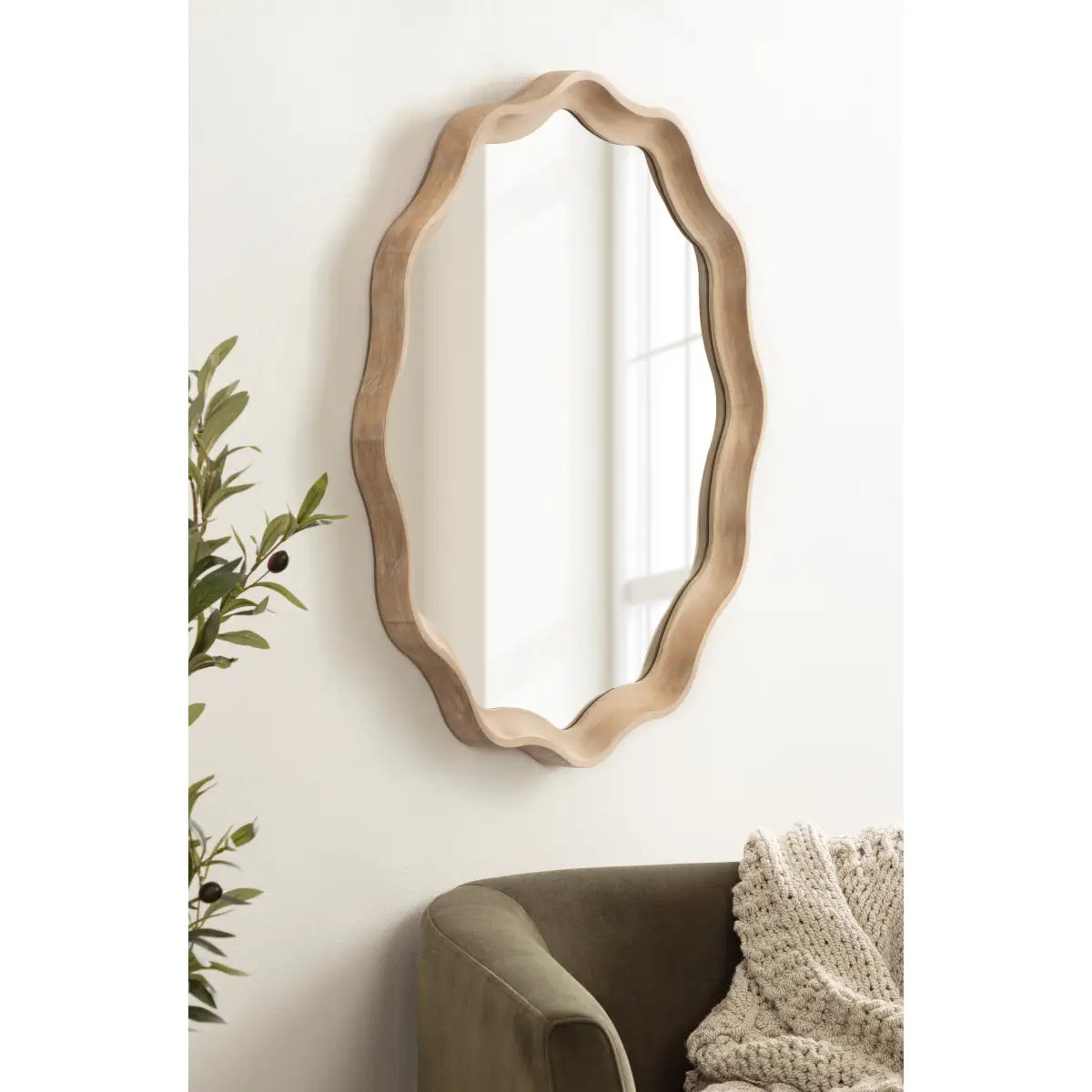 Hatherleigh Round Scallop Mirror - kateandlaurel