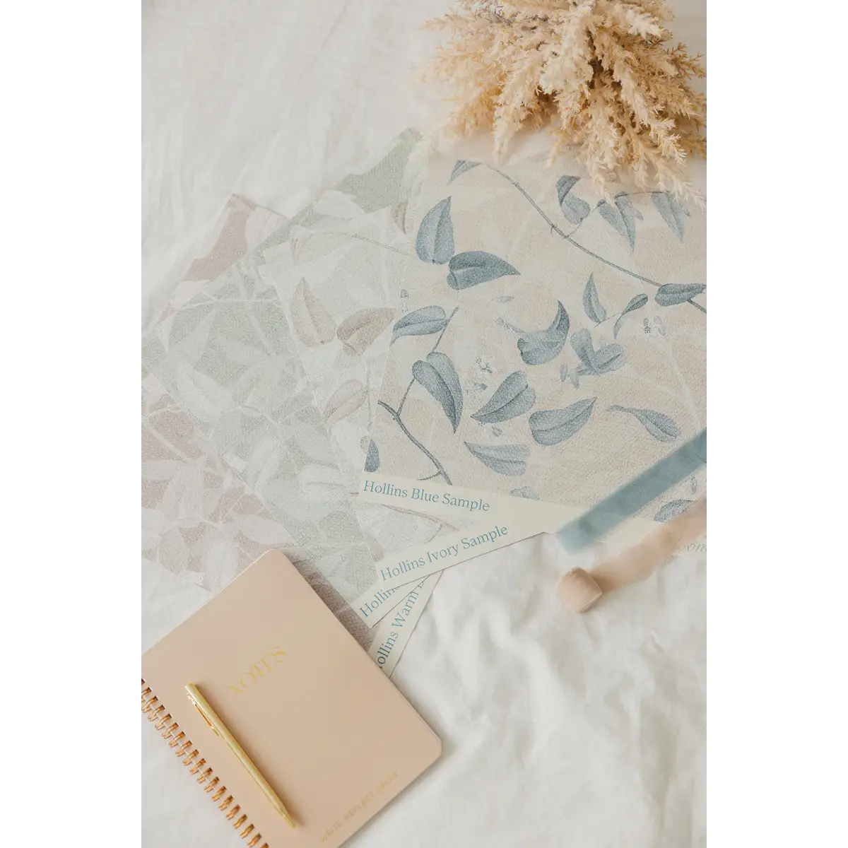 Hollins Wallpaper - Vines and Leaves - by Aynsley Ovard x Bloomery Decor - Loomwell Home Goods