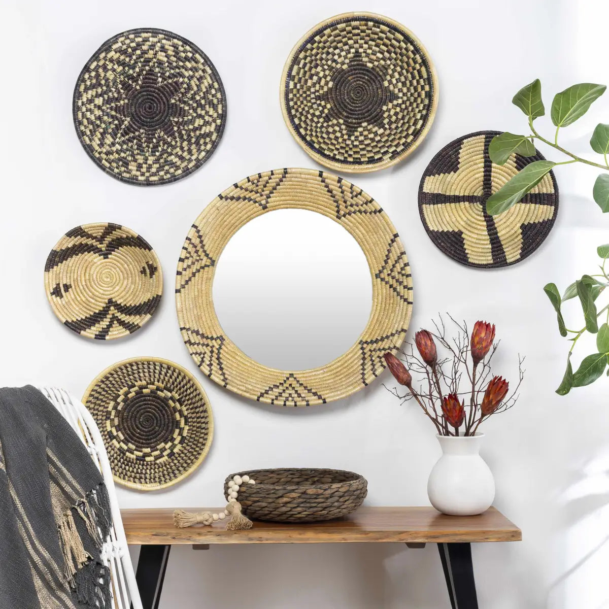 Ipilan Moonj Grass Starburst Round Mirror - 24’’H x 24’’W Round - Boutique Rugs