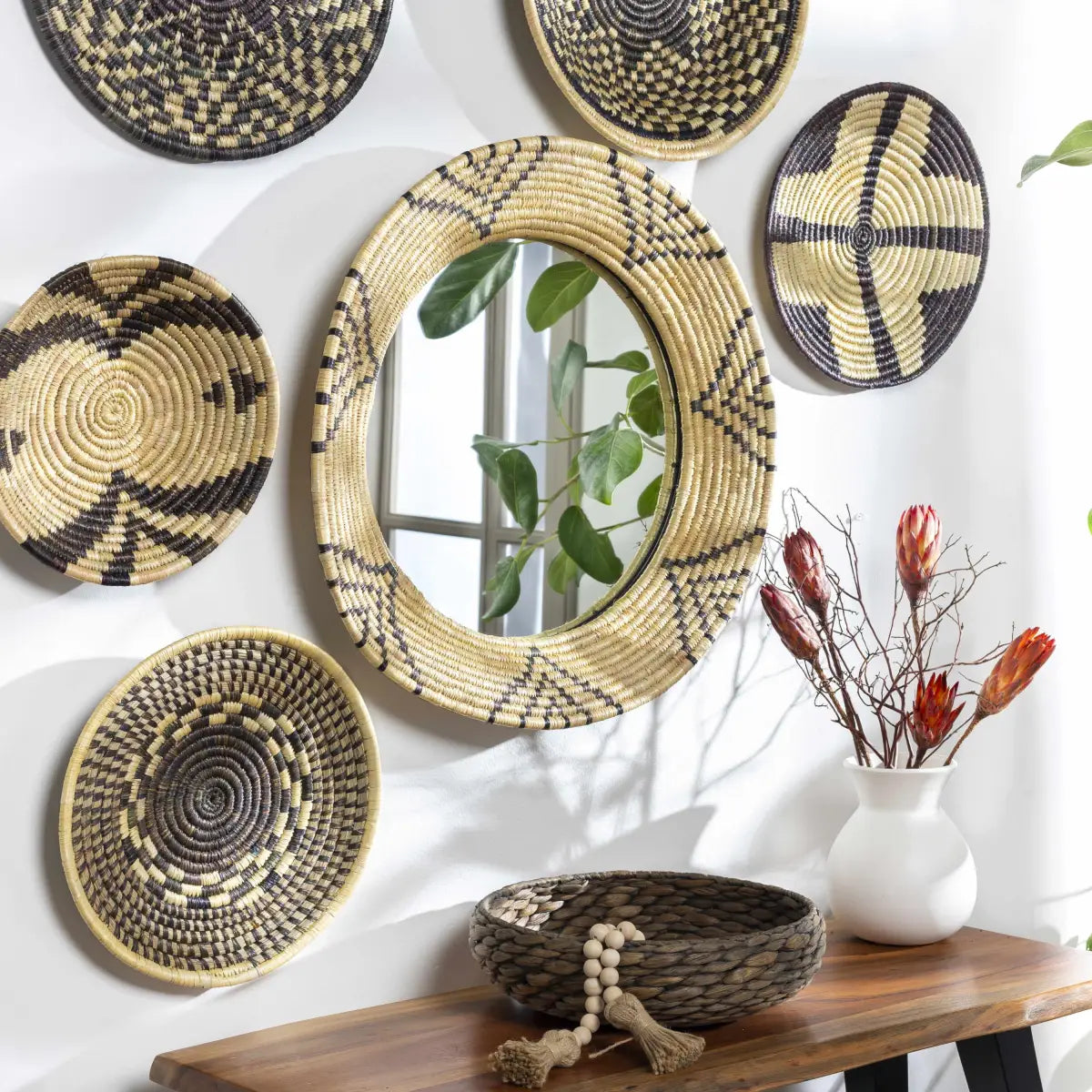 Ipilan Moonj Grass Starburst Round Mirror - 24’’H x 24’’W Round - Boutique Rugs