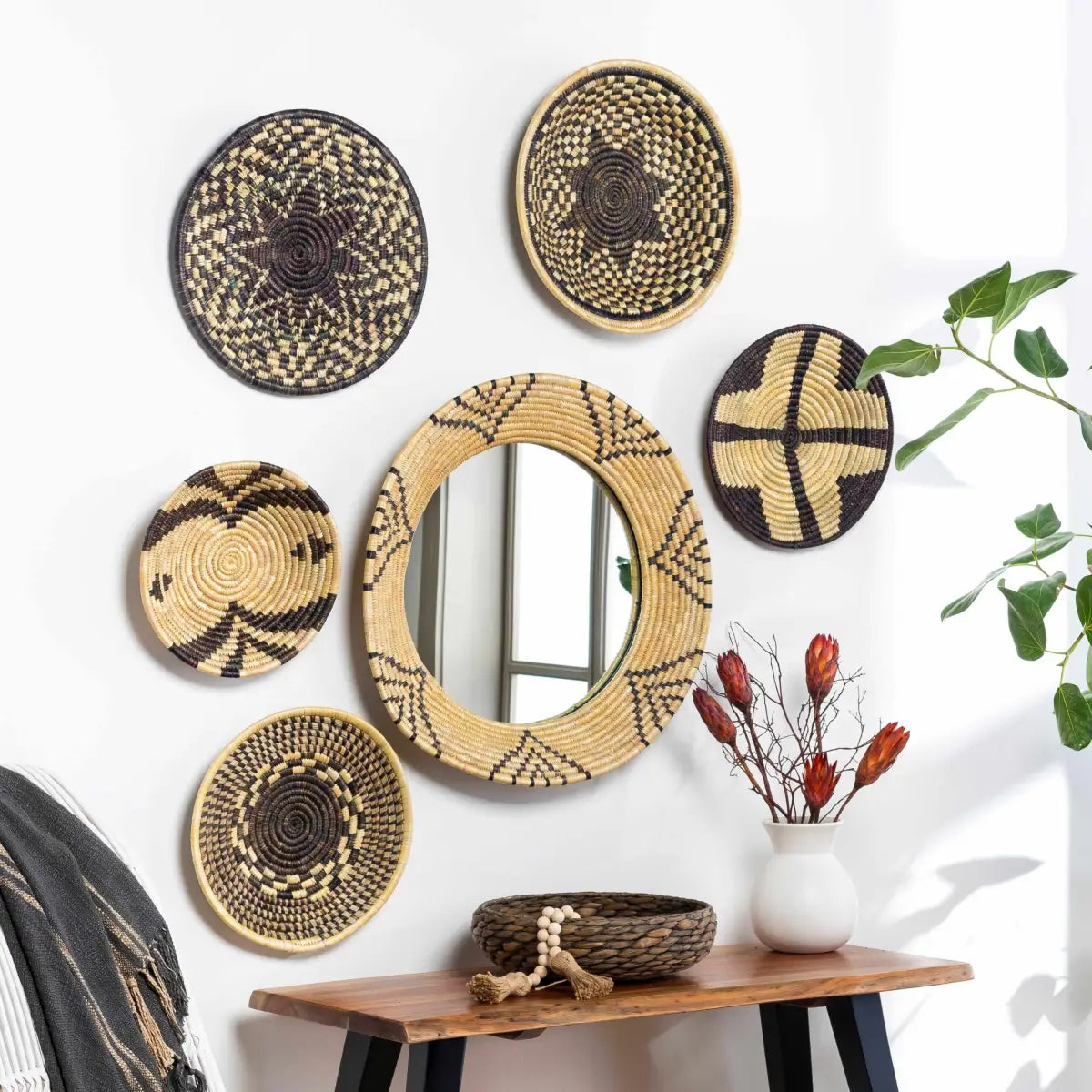 Ipilan Moonj Grass Starburst Round Mirror - 24’’H x 24’’W Round - Boutique Rugs