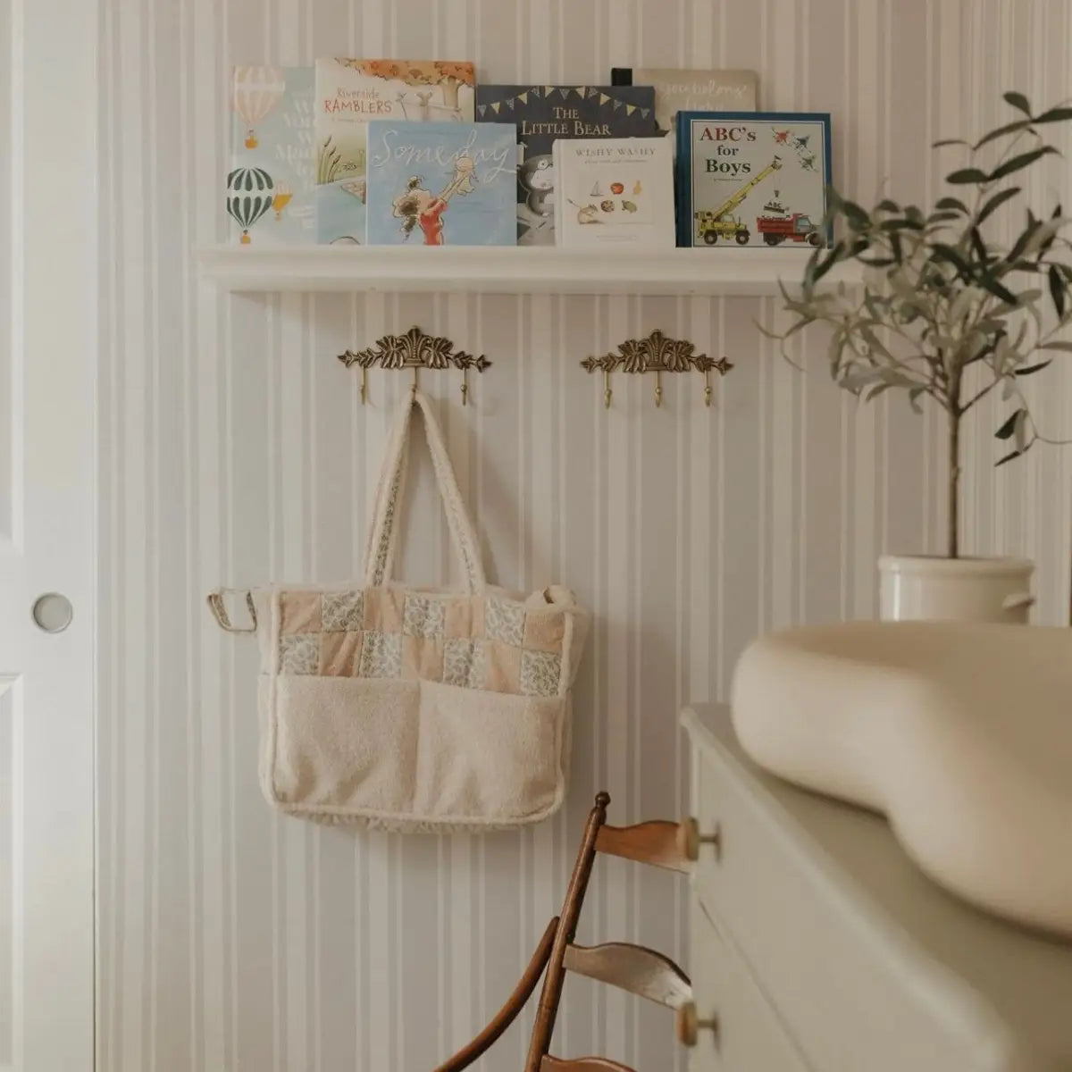 Janis Wallpaper - Clean Stripe - Loomwell Home Goods