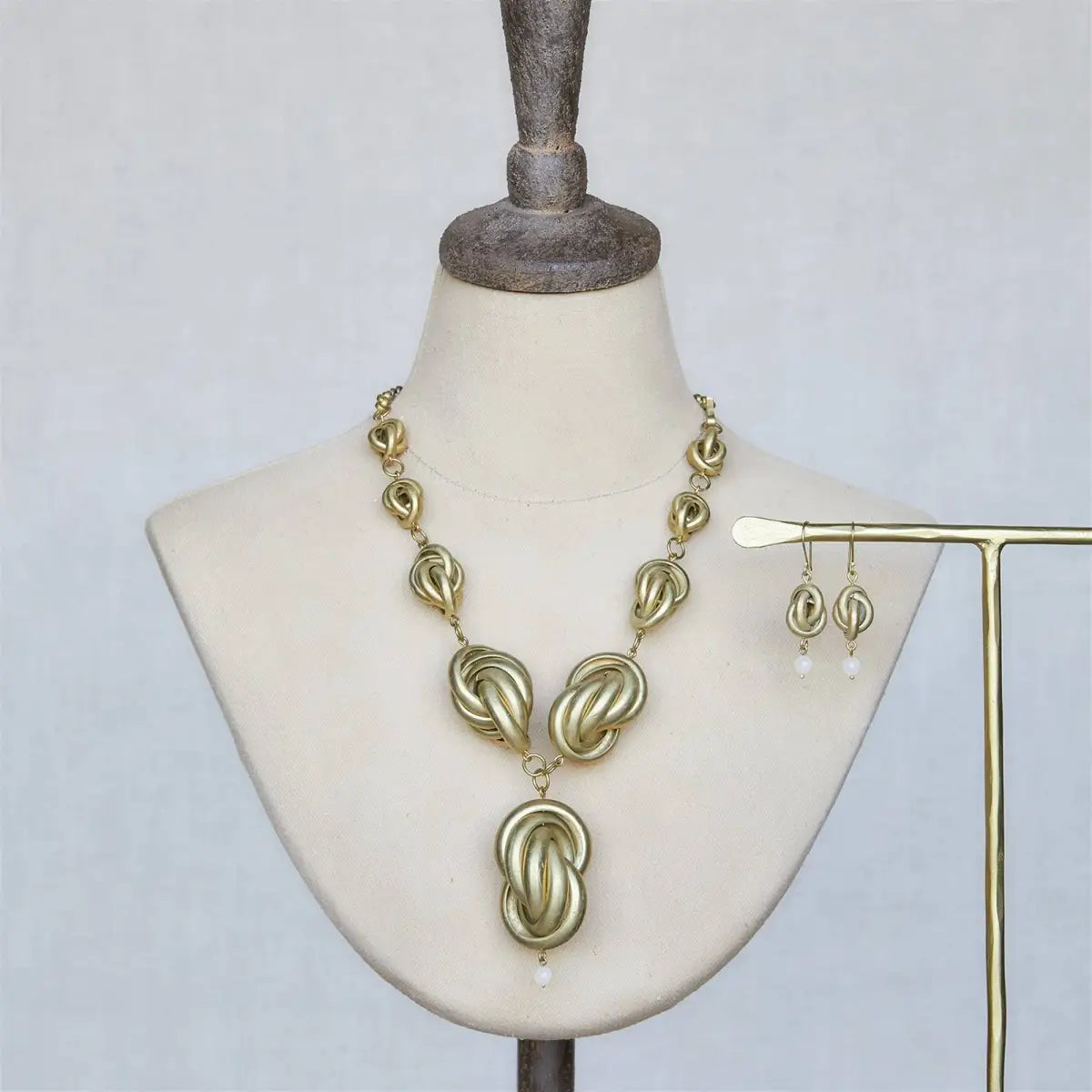 Julia Looped Necklace Brass - HomArt