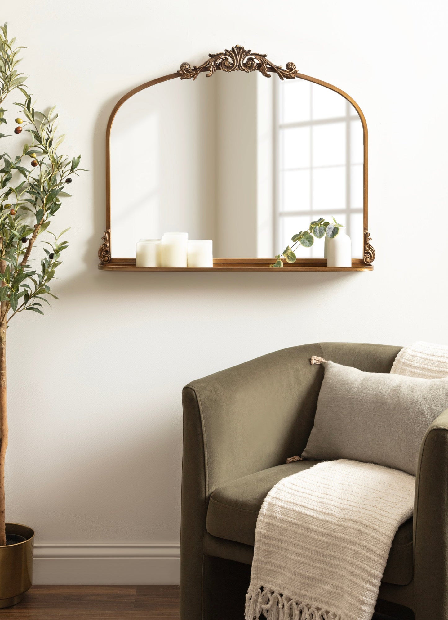 Arendahl Elegant Arch Mirror with Shelf