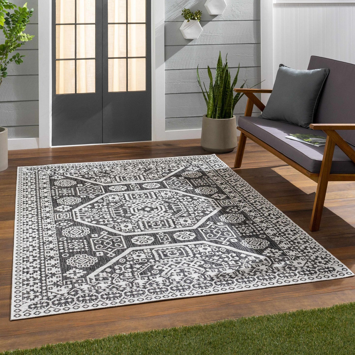 Kingscliff Black&White Outdoor Rug - Clearance