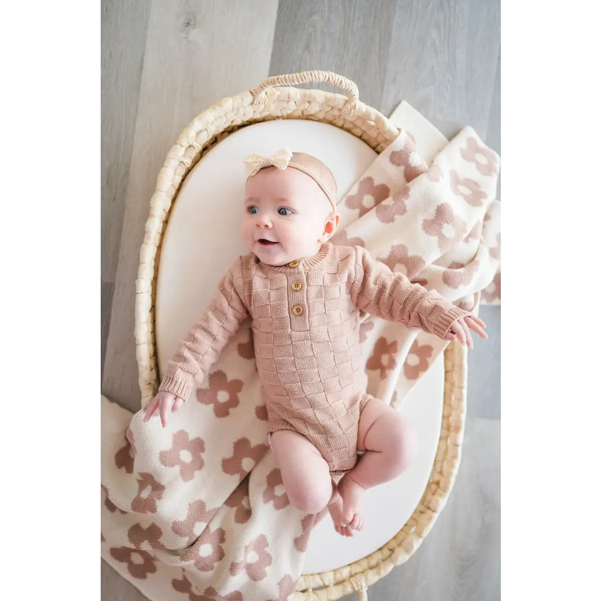 Knitted Baby Blanket - Mocha Daisy - Harp Angel Boutique