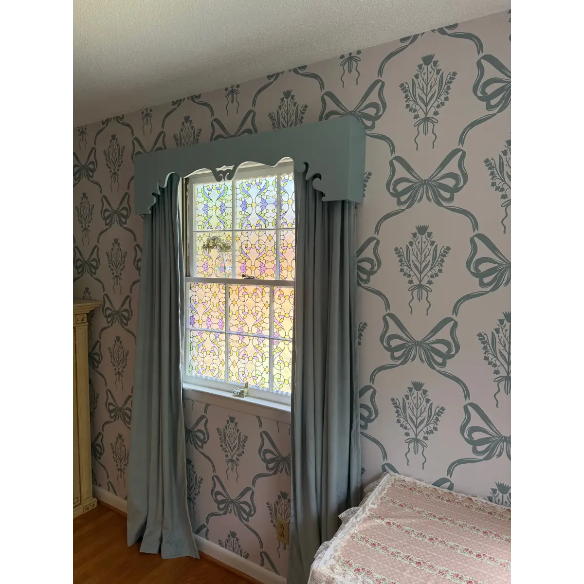 Lacey Wallpaper - Bows and Bouquets - by The Beau Studio - Loomwell Home Goods