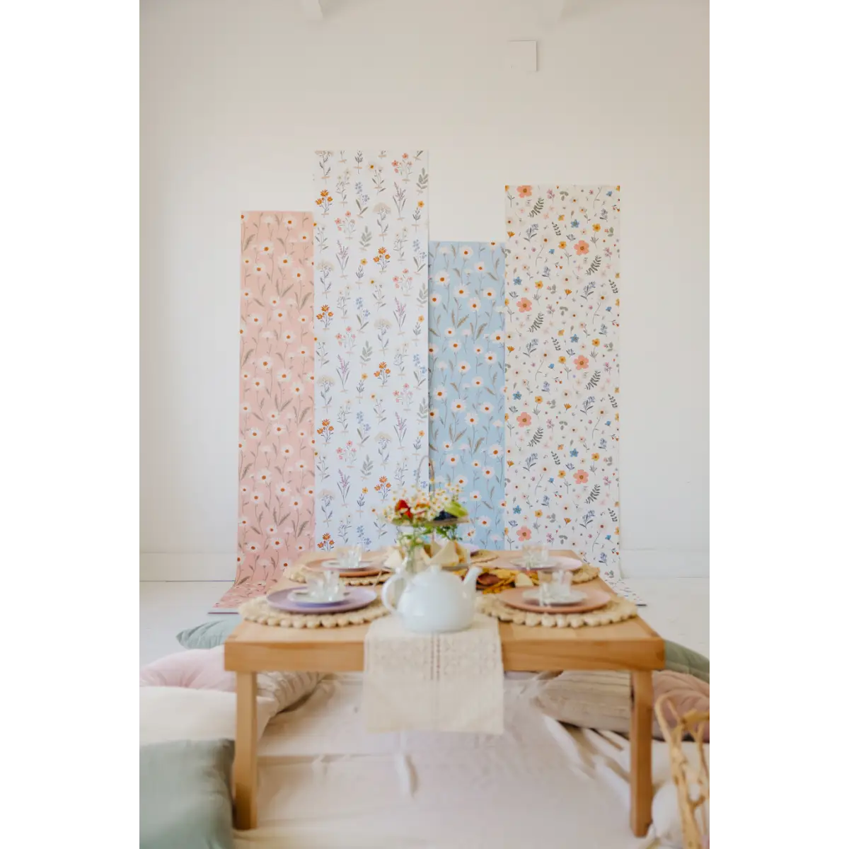 Laurence Wallpaper - Taped Botanicals - by Joannie Houle - Loomwell Home Goods