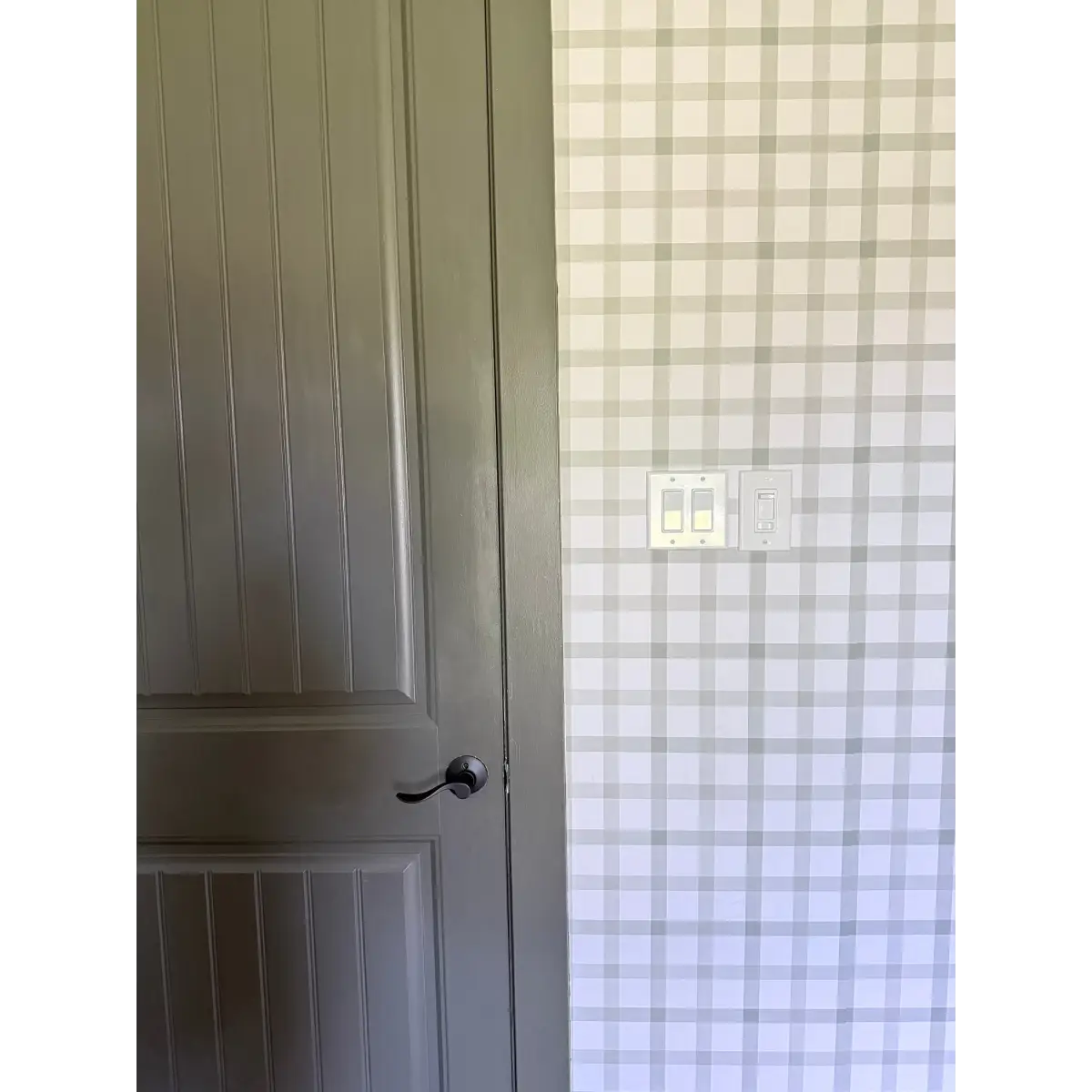 Liam Wallpaper - Simple Check Plaid - by Kourtni Gunn - Loomwell Home Goods