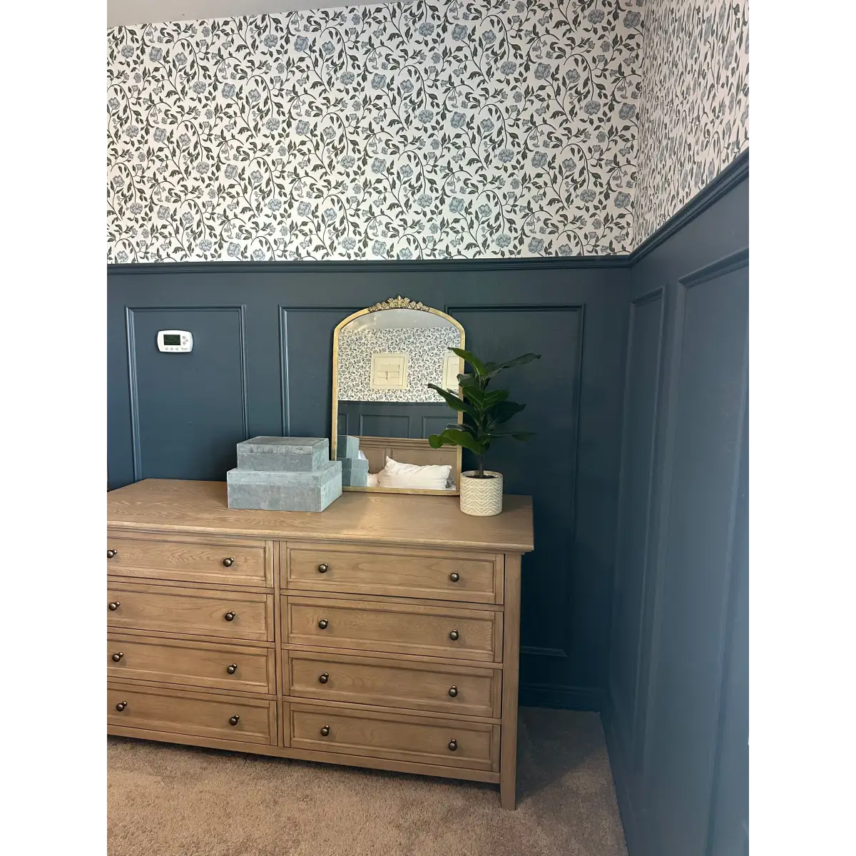 Lillian Wallpaper - Traditional Floral - by Ali Anni - Loomwell Home Goods