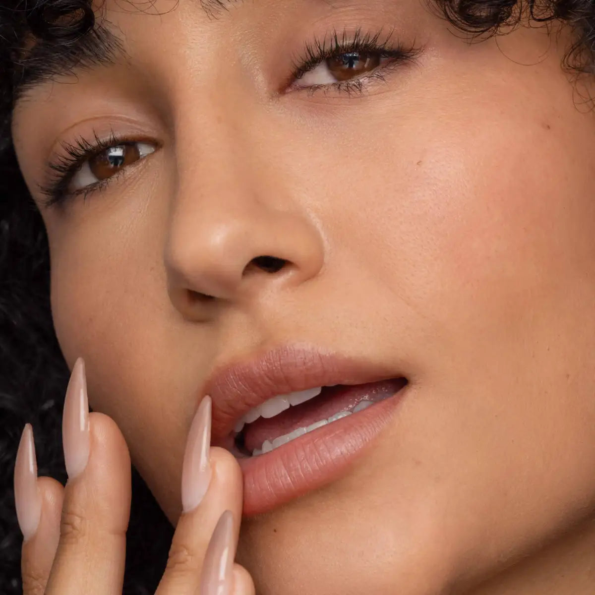 Tinted Lip Balm - Roxie - Poppy & Pout
