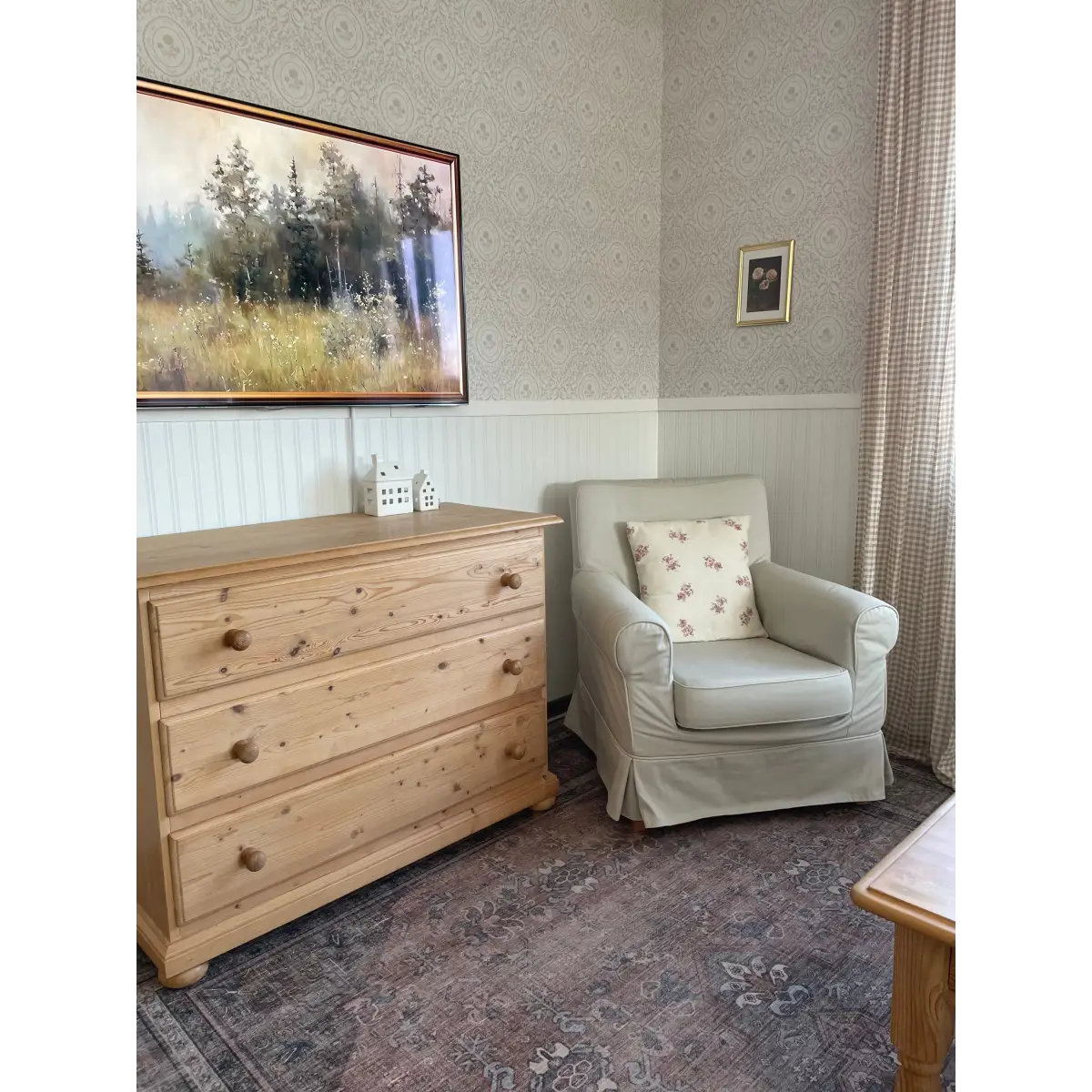 Louise Wallpaper - Framed Flowers and Bows - by Ali Anni - Loomwell Home Goods