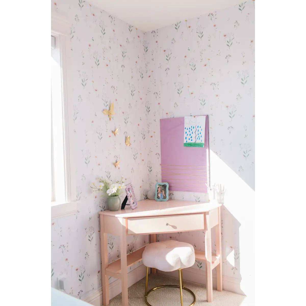 Marta Wallpaper - Sweet Daisies for Kids - by Emily Cooper Art - Loomwell Home Goods