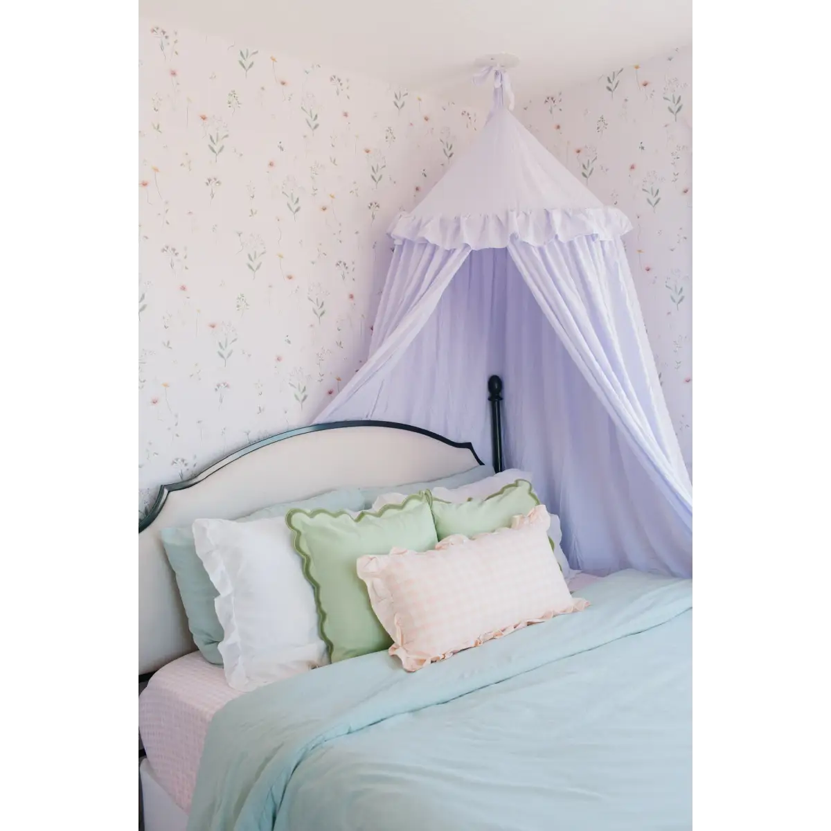 Marta Wallpaper - Sweet Daisies for Kids - by Emily Cooper Art - Loomwell Home Goods