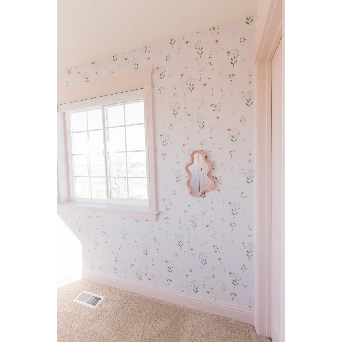 Marta Wallpaper - Sweet Daisies for Kids - by Emily Cooper Art - Loomwell Home Goods