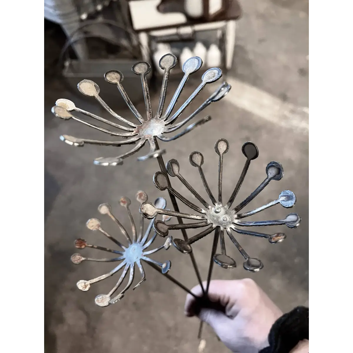 Metal Dandelion Wish Flower Garden Decor - 608 The Factory